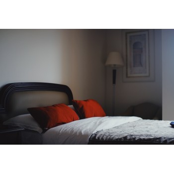 RED BED LINEN SET (2 pillowcases, bed sheet, duvet cover) RED BED LINEN SET (2 pillowcases, bed sheet, duvet cover)